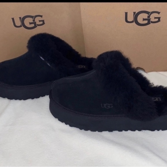 UGG Shoes - UGG DISQUETTE